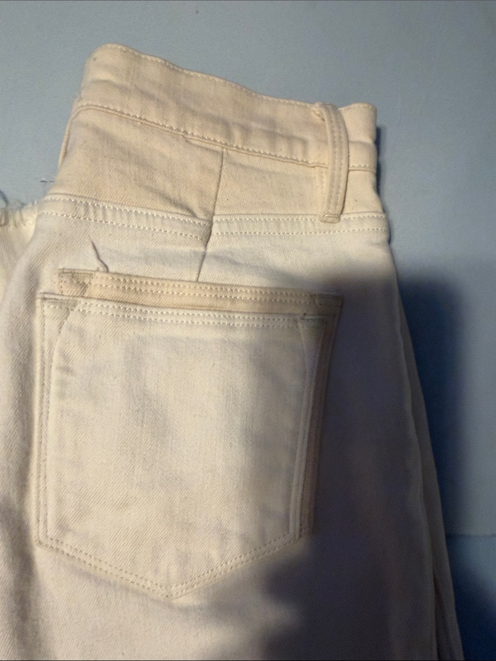 Frame two tone Denim Cream Straight-Leg Jeans with Frayed Hem - Picture 5 of 6